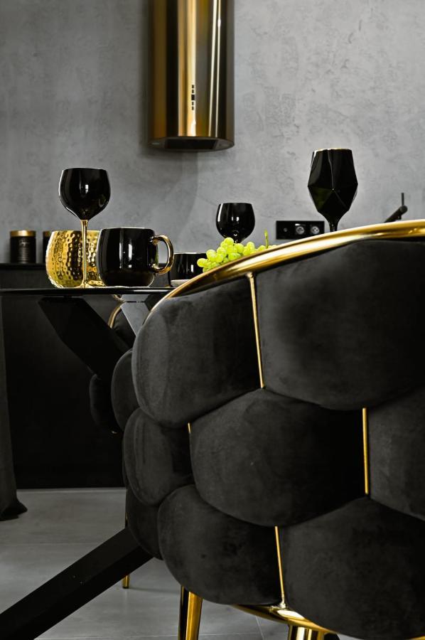 Black&gold Apartmán Płock
