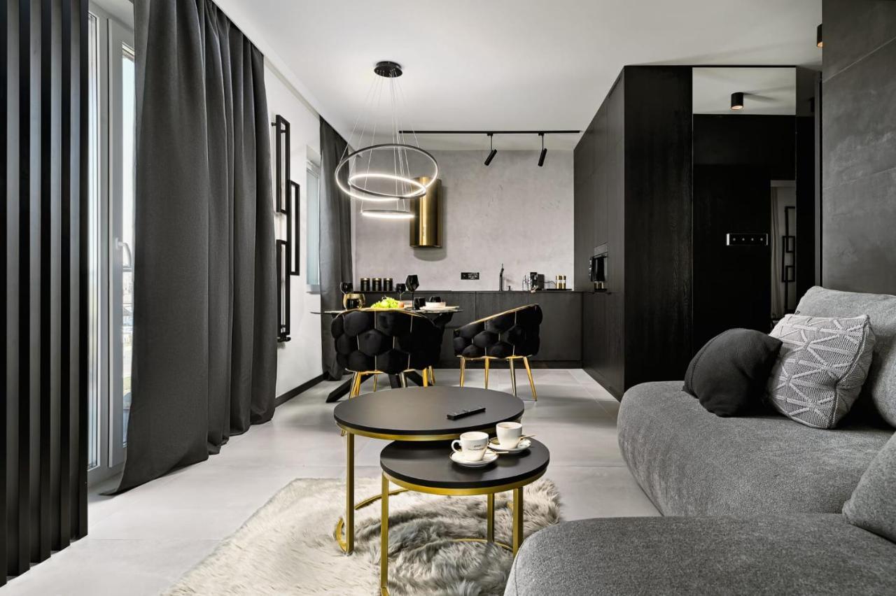 Black&gold