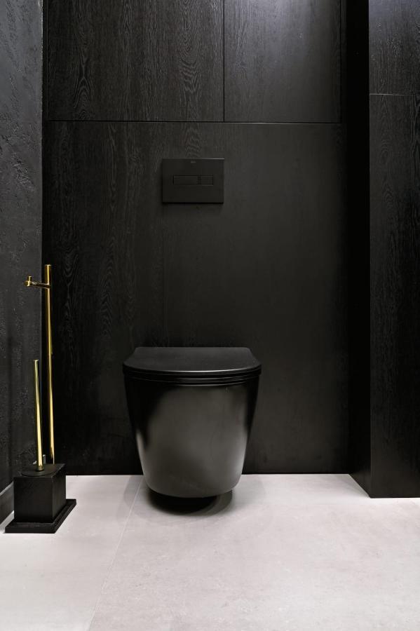 Apartment Black&gold Plock
